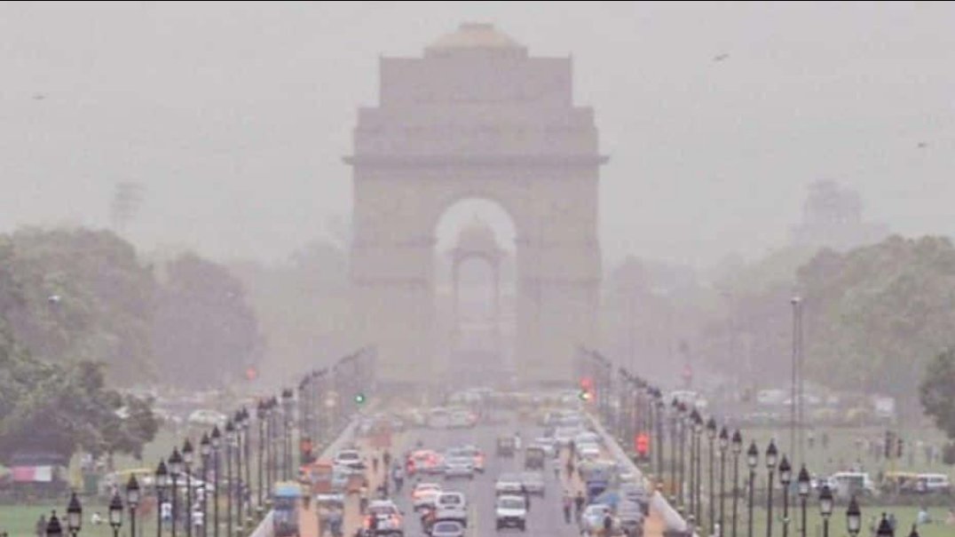 hemajitphukon's tweet photo. According to World Air Quality Report 2019, 14th of the world's 20 most polluted cities are in India. With an average of 98.6 particulate matter(PM 2.5) concentration, #Delhi is the most polluted capital cities in the world folled by #Dhaka.
@UN @UNEP #NEFoundation #Bangladesh https://t.co/ktEvpKHSng