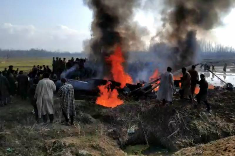 angelHands_1's tweet photo. 1. Mig21 with Abhinandan
1. Su30 with 2 pilots
1. Mi17 with 6 killed

PAF Shotdown 3 jets and multiple military bases were locked on jf17 missile ...
But we didn,t fire on bases... on 27 feb 2019..
And 
PAKISTAN ZINDABAD
#HappySurpriseDayIndia
 #27FebEndiaHumiliationDay https://t.co/3mpbQu4lkQ