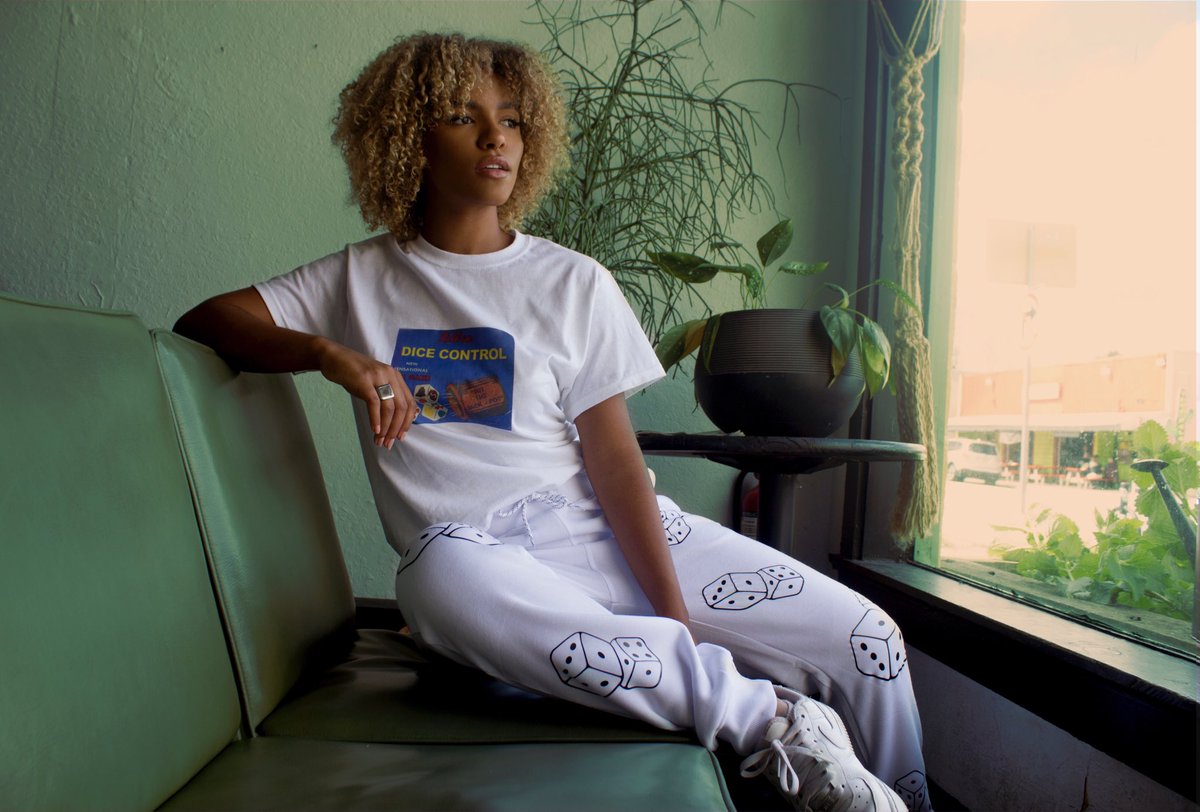 CashOnlyStore's tweet image. Shop the new collection!
‘Life is a Gamble’ capsule available at CashOnly.store

#Miami #NewYork #California #Fashionista