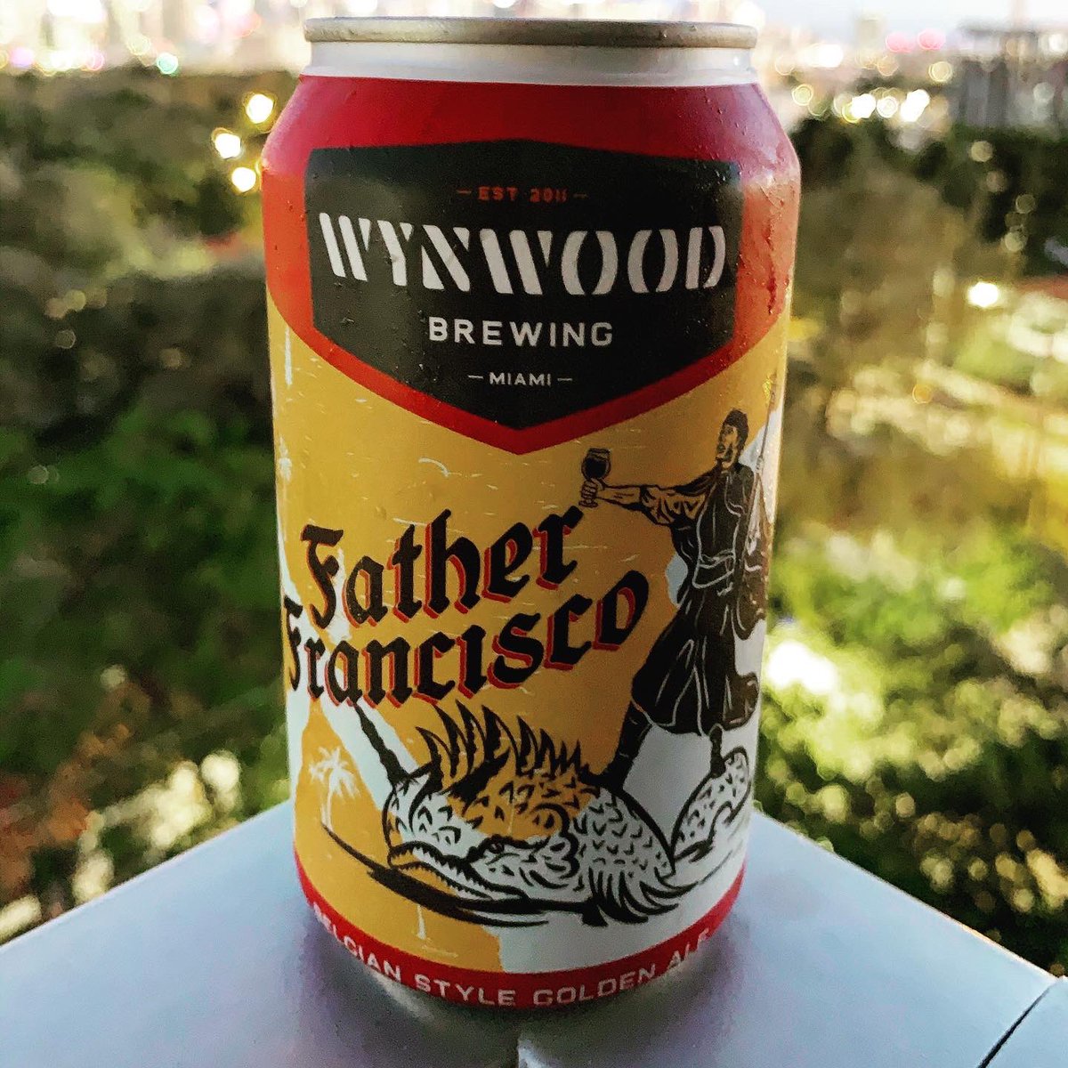 karlgranados24's tweet photo. Father Francisco (Belgian Style Golden Ale) ABV 9.3% IBU 30 by @WynwoodBrewing
Light bodies brew has aromatic notes of cloves and other spices along with fruity esters.
#itsabeerlife #craftbeer #wynwood #miami #wynwoodbrewing #craftbeermiami https://t.co/dg9CLwM2UH