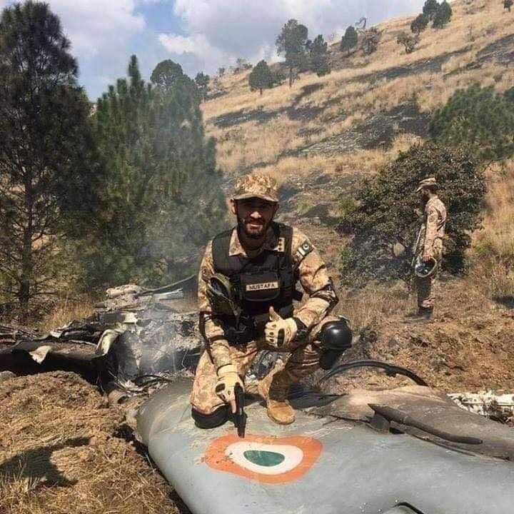 angelHands_1's tweet photo. 1. Mig21 with Abhinandan
1. Su30 with 2 pilots
1. Mi17 with 6 killed

PAF Shotdown 3 jets and multiple military bases were locked on jf17 missile ...
But we didn,t fire on bases... on 27 feb 2019..
And 
PAKISTAN ZINDABAD
#HappySurpriseDayIndia
 #27FebEndiaHumiliationDay https://t.co/3mpbQu4lkQ