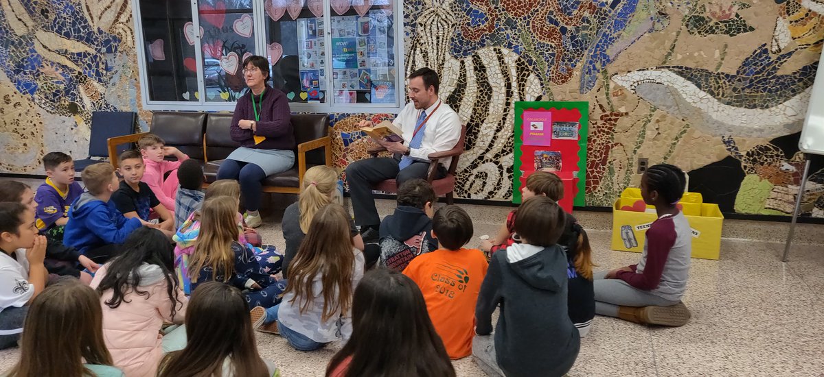 Mr_Shave_TIS's tweet photo. Mr. Sutton is reading aloud in the TIS lobby as part of PARP month. #ACSDreads #readingcommunity #ReadToMe #readingmatters #PARP @TitusvilleTiger @ArlingtonCSD @danabrown78 @OPSTISPTA @DrJAEBrown @Dr_BLyons @MrsWheelerOPS https://t.co/HP6RJ7QelM