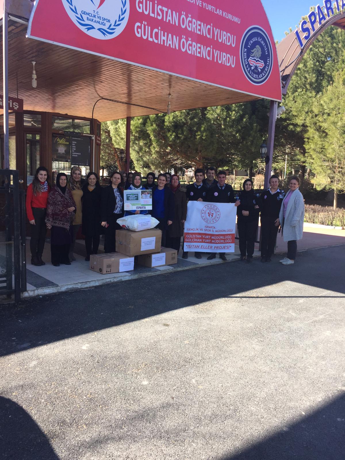 gsb isparta yurtlari on twitter gulistan yurt mudurlugu ve gulcihan yurt mudurlugu olarak isitan eller projesine bir yenisi daha ekleyerek elazig daki depremzedelerimizin yureklerini isitmaya devam ediyoruz elazig a orulen atki ve berelerimiz yola