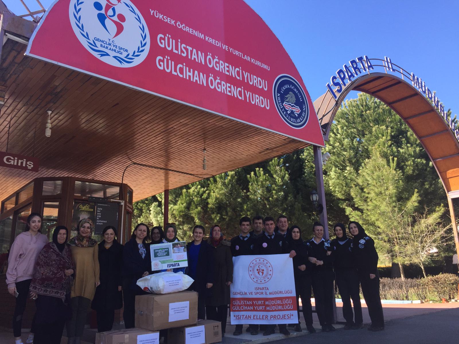 gsb isparta yurtlari on twitter gulistan yurt mudurlugu ve gulcihan yurt mudurlugu olarak isitan eller projesine bir yenisi daha ekleyerek elazig daki depremzedelerimizin yureklerini isitmaya devam ediyoruz elazig a orulen atki ve berelerimiz yola