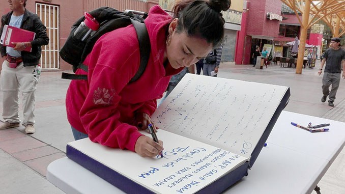 conelreferente's tweet photo. #calama #caravana #constitucion #apruebo #rechazo #plebliscito
Inician campaña del Apruebo con caravana y puerta a puerta en Calama https://t.co/9KRxdXSfdA https://t.co/Wc3vSdvovo