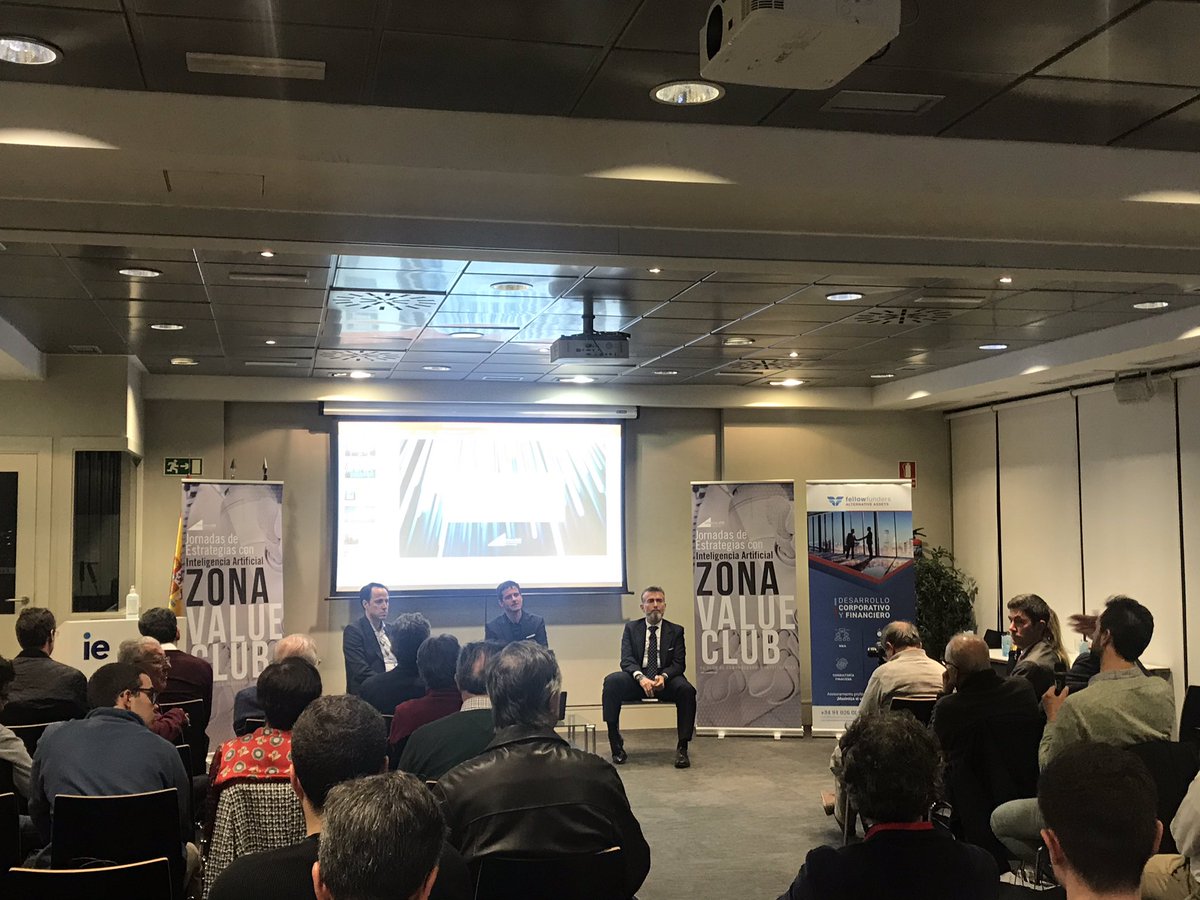 zonavalue's tweet photo. ❔❓Abrimos ronda de preguntas del público en el evento: “Jornadas de estrategia, con Inteligencia Artificial”
Con @Leonard44919681 @jrodriguezsan @J_Ivan_Garcia
#AI #InteligenciaArtificial #EventosZVC https://t.co/B0WuySNuHZ