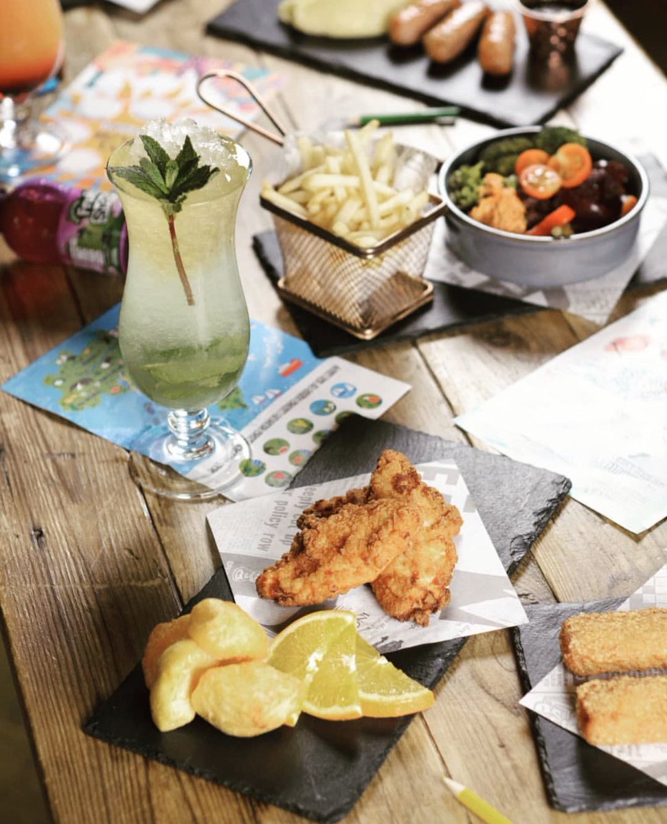 Kids under 10 years old eat free with a full paying adult 👨‍👩‍👧 only at Viva Brazil 😊