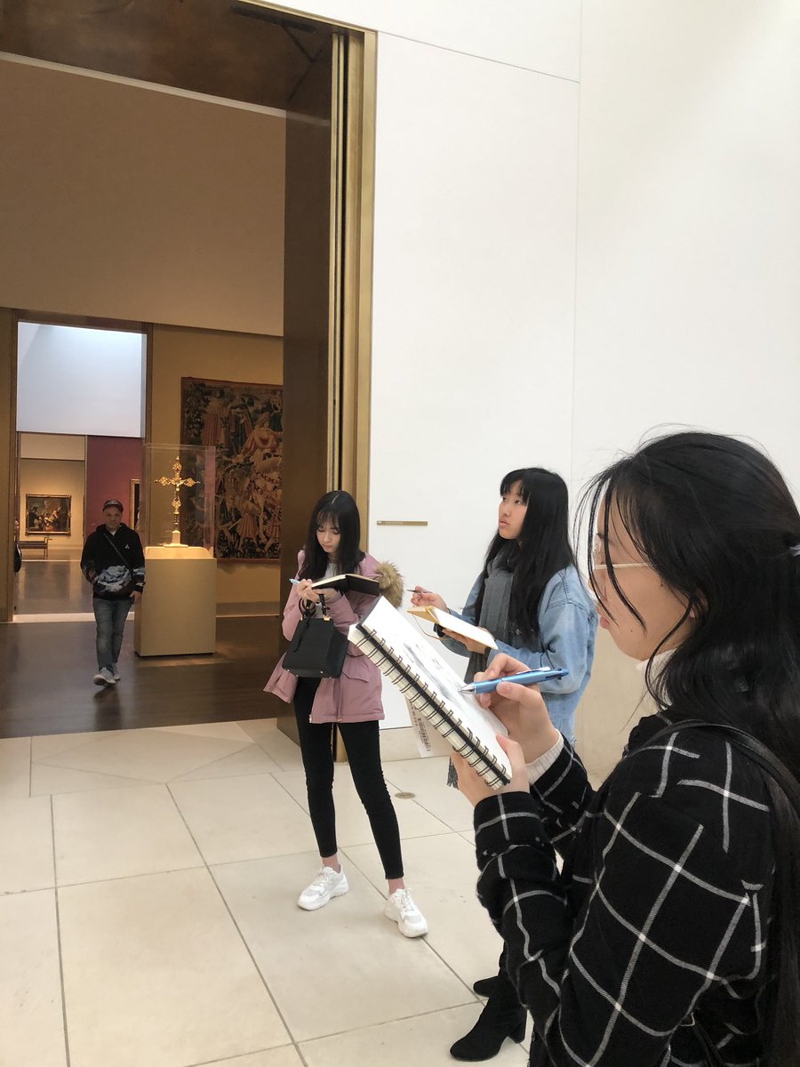 Fahmikhan's tweet photo. Visiting @MFAH w/ #AP #art students across #FBISD #sketching and absorbing all kinds of #creativity #FBISDarted #FBISDvisualart #artmatters practicing what we teach and learn! @FortBendISD @FBISDvisualart @KempnerArt @kellytwchen @nma_artist @bhs_nahs @WHSVisArtDept @RPHS_NAHS https://t.co/uuCnVLG62N
