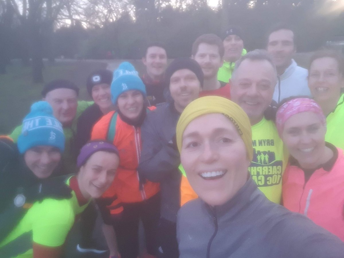 ATRun6's tweet photo. Great coached session with Lucy this morning, a cold one, but the mornings are getting lighter. https://t.co/49v1Tno5hH