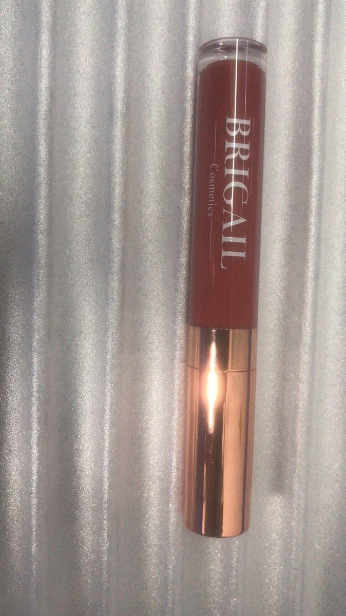 y’all! look @ this liquid lip that comes in our edition boxes ! i knowwwww y’all want it 😍 order now!