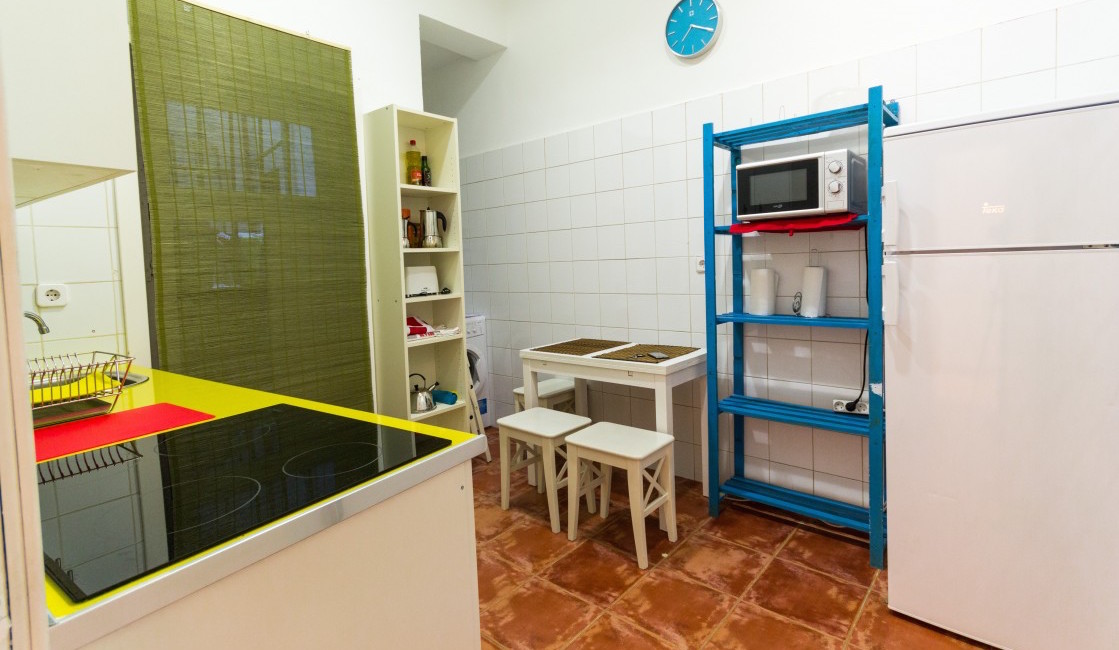 CrossCheckMAD's tweet photo. Apartamento para 8 personas junto a la Plaza Mayor y a sólo 2 minutos de la Puerta del Sol de Madrid. 
¡DESCUBRE MADRID DESDE LA MEJOR ZONA!
https://t.co/QBkE4NtpHI
#apartamentoturistico #apartamentosturisticos #madrid #descubremadrid #viajar #vacaciones https://t.co/1xSzcyJPeN