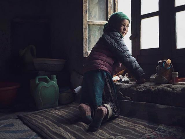 JulienFumard's tweet photo. At the beginning of summer, the most remote villages of #Zanskar, in the Indian #Himalayas, are almost empty. The men and some women brought their animals up in the mountains for grazing and stay there for days. So the few remaining villagers take care o… https://t.co/E5sImynHbu https://t.co/Mq642GQ76u