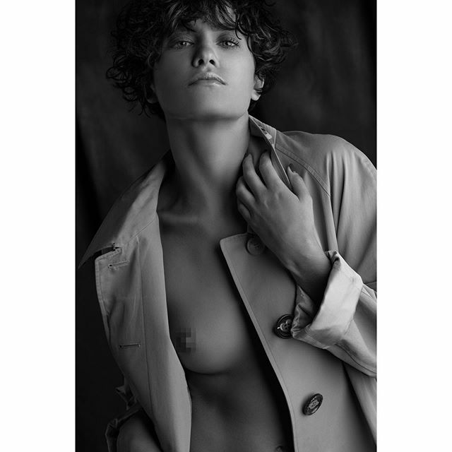 Back from NYC and crazy busy with work I can’t show, so here’s the awesome @charlottebazeley making @burberry look 🔥🔥🔥 from a few months ago. ift.tt/2VoS2ov