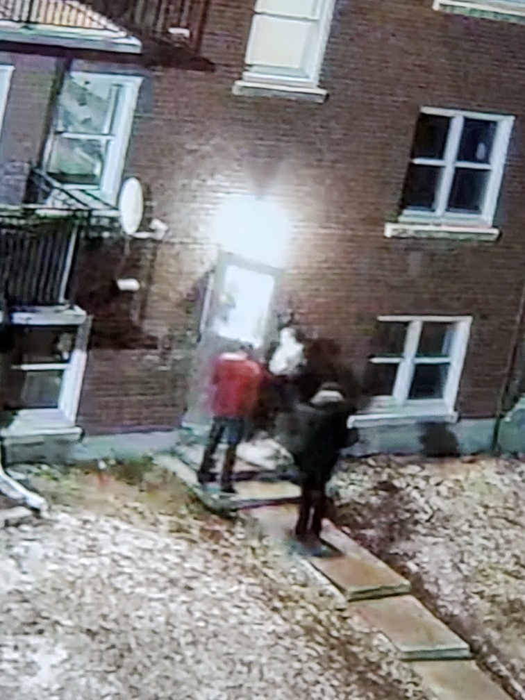 Can you help us identify this trio as part of a break and enter investigation in Chatham earlier this month? ckpolice.com/46350-2/ <a href="/ckcrimestoppers/">ckcrimestoppers</a>