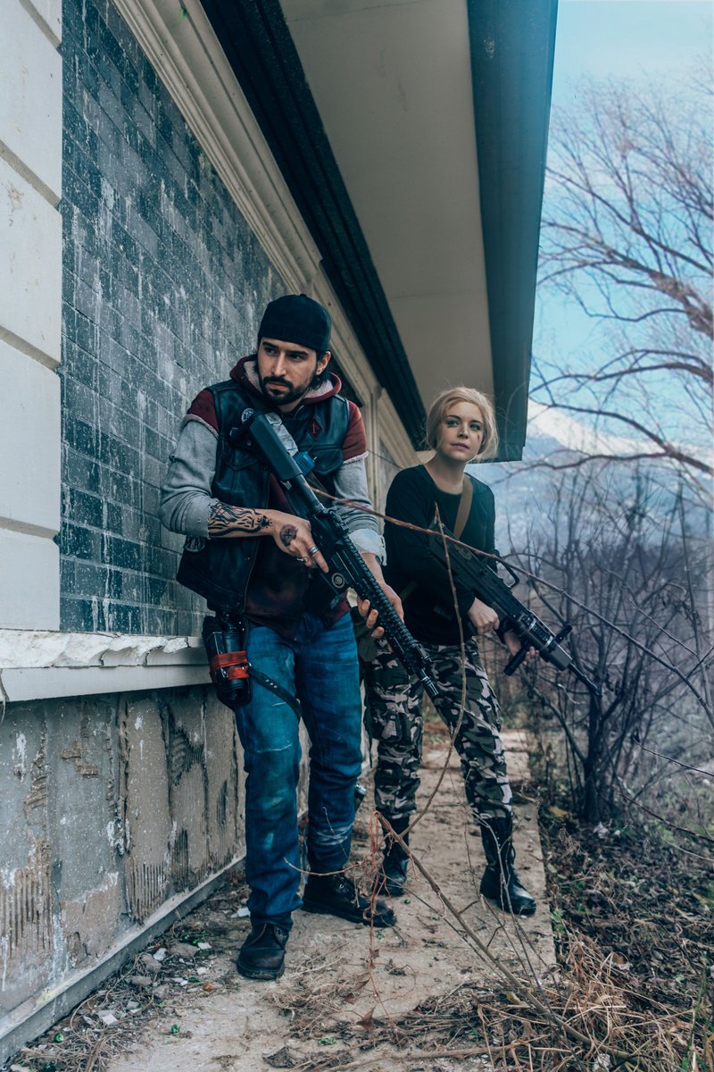goosecosplay1's tweet photo. After Wizard Island assault Sarah was able to create a second version of Cloverdale Virus antidote.
This version had to be tested in a field and react with high amount of adrenaline in Freaker blood stream. That's me and Sarah had to catch very angry Freaker.

1/6

#DaysGone https://t.co/JctNFFS0Hp