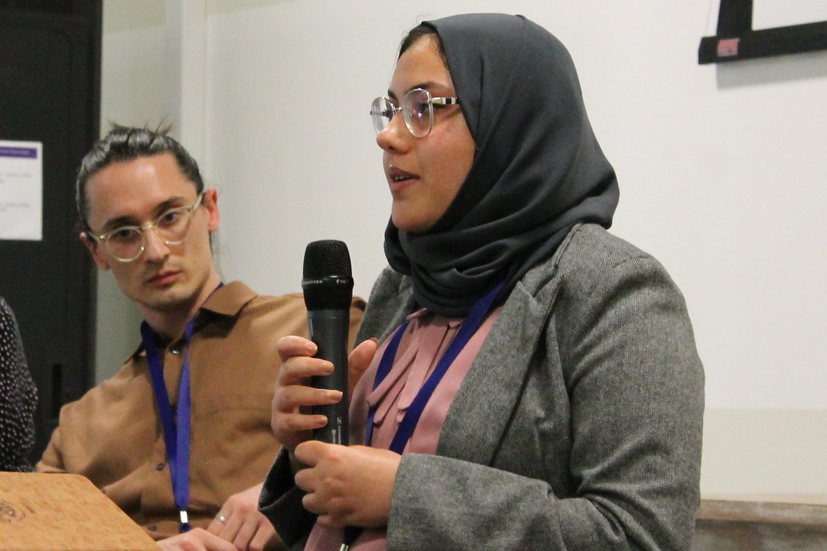 UNHCR_Education's tweet photo. ♀️ There are more female than male #highered graduates in ¾ of the world's countries - but less than half of #refugees in highered are women!

Today at @NYUAbuDhabi, female #refugee students were #SteppingUp for girls in #highered! 💪🏽🎓

@CollegeRefugee @KeplerHQ @CollegeBoard https://t.co/DaByleQRhv