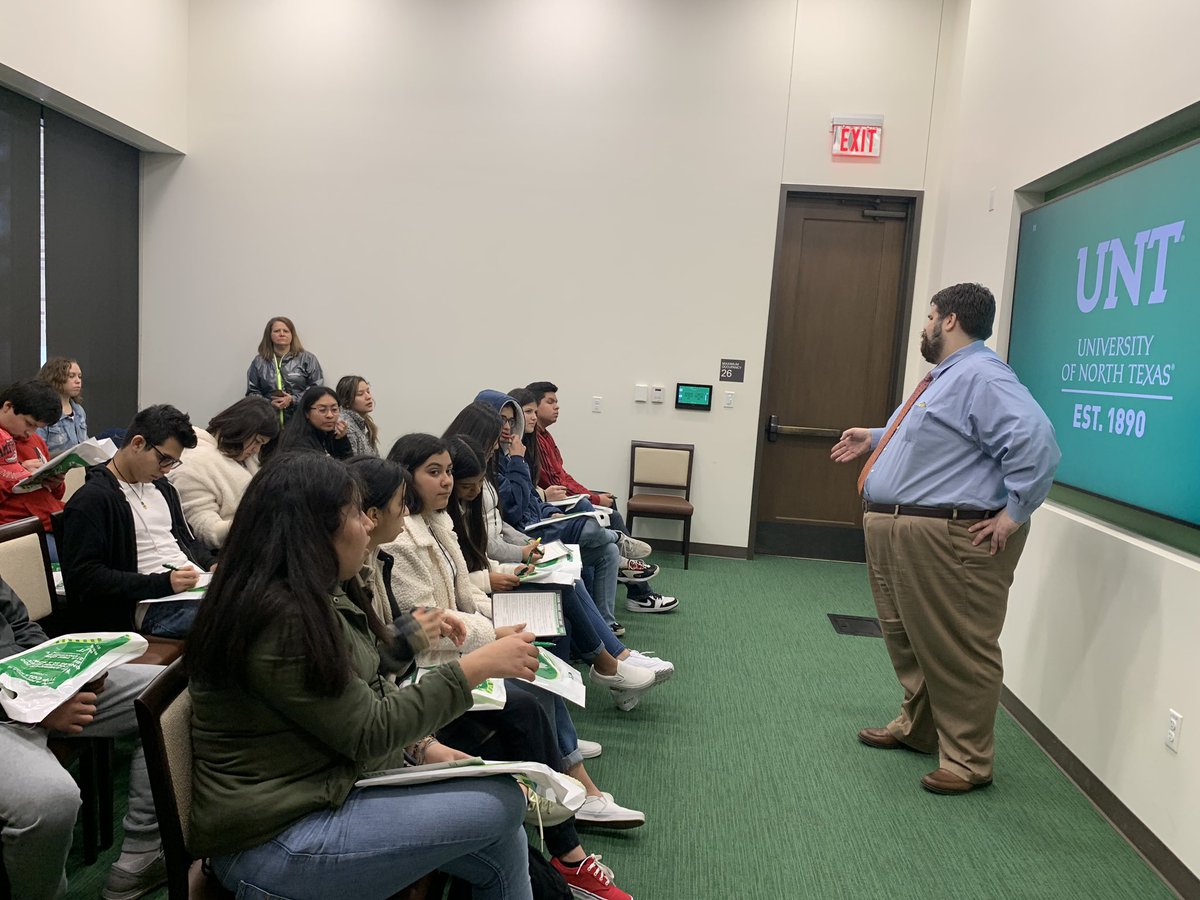 Explora scholars visit UNT Denton. Our students had a great time exploring different career options. 

#exploraesl #eslrocks @RISD_ELLS <a href="/RHHSHawks/">Rockwall-Heath HS</a>