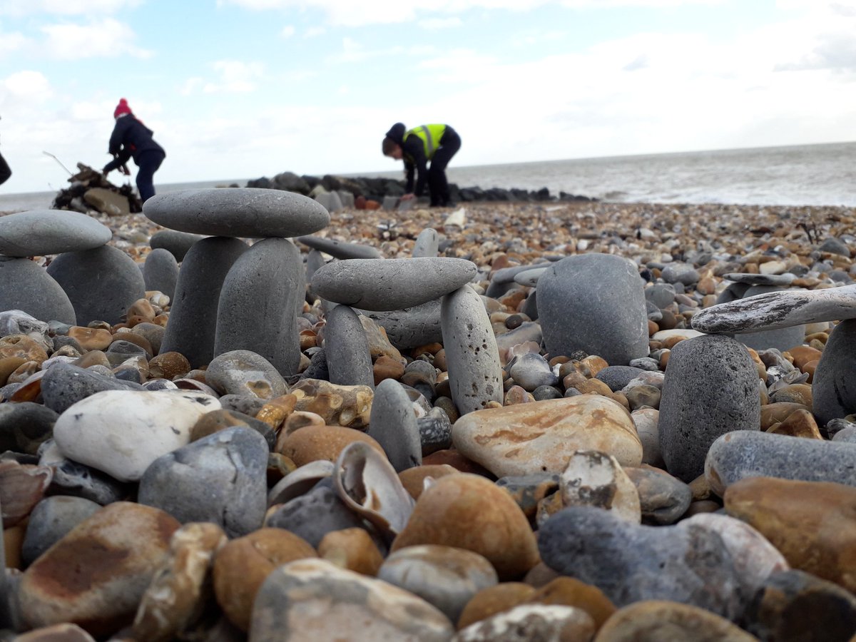 Tirzahswt's tweet photo. Lovely day in the sun making shell museums, mini stone henges and some impressive sea defences! We also found some treasures washed up from the storms #wildbeach #ledermantrainee @BHeetweets https://t.co/hegZAdK1T1