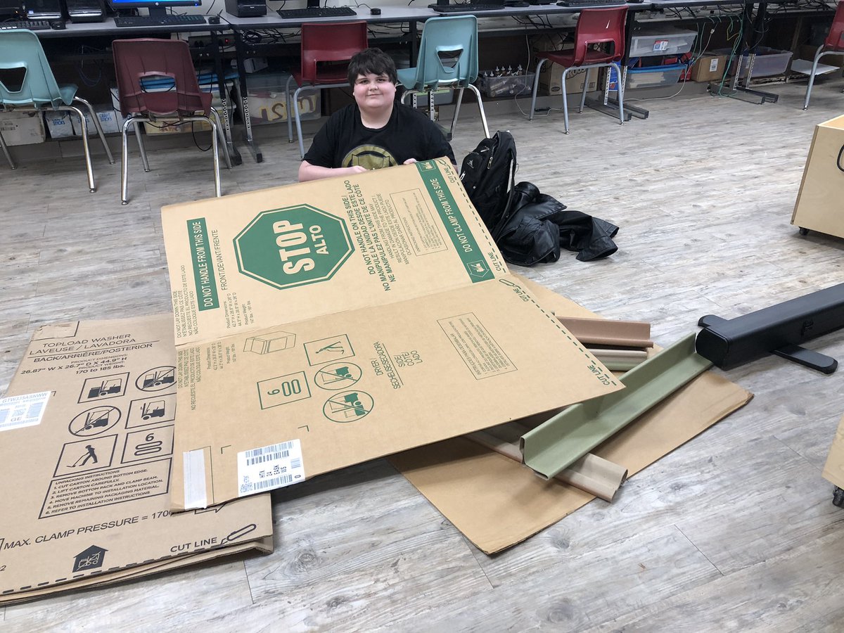 MrsLillie's tweet photo. @vperezy game on!! Shoutout to Kluver’s and #cpsreds BOE for the cardboard! Starting cardboard boats today..... #cmsok @Wheeler_Sci https://t.co/YJZqGCJ3uV