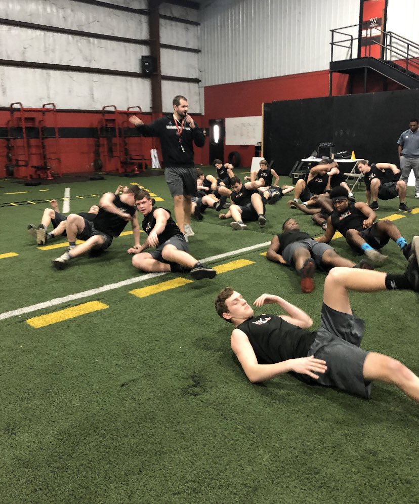 WestLauderdale1's tweet photo. Coach Daniel Knox working with our Knights today! Knox, a former Knights football player himself, has been the offensive coordinator at WLHS for 3 seasons now! He is a great example of the fact that tradition never graduates and success never rests. #uKnighted #LCSDexcellence https://t.co/khbGaFiQoL