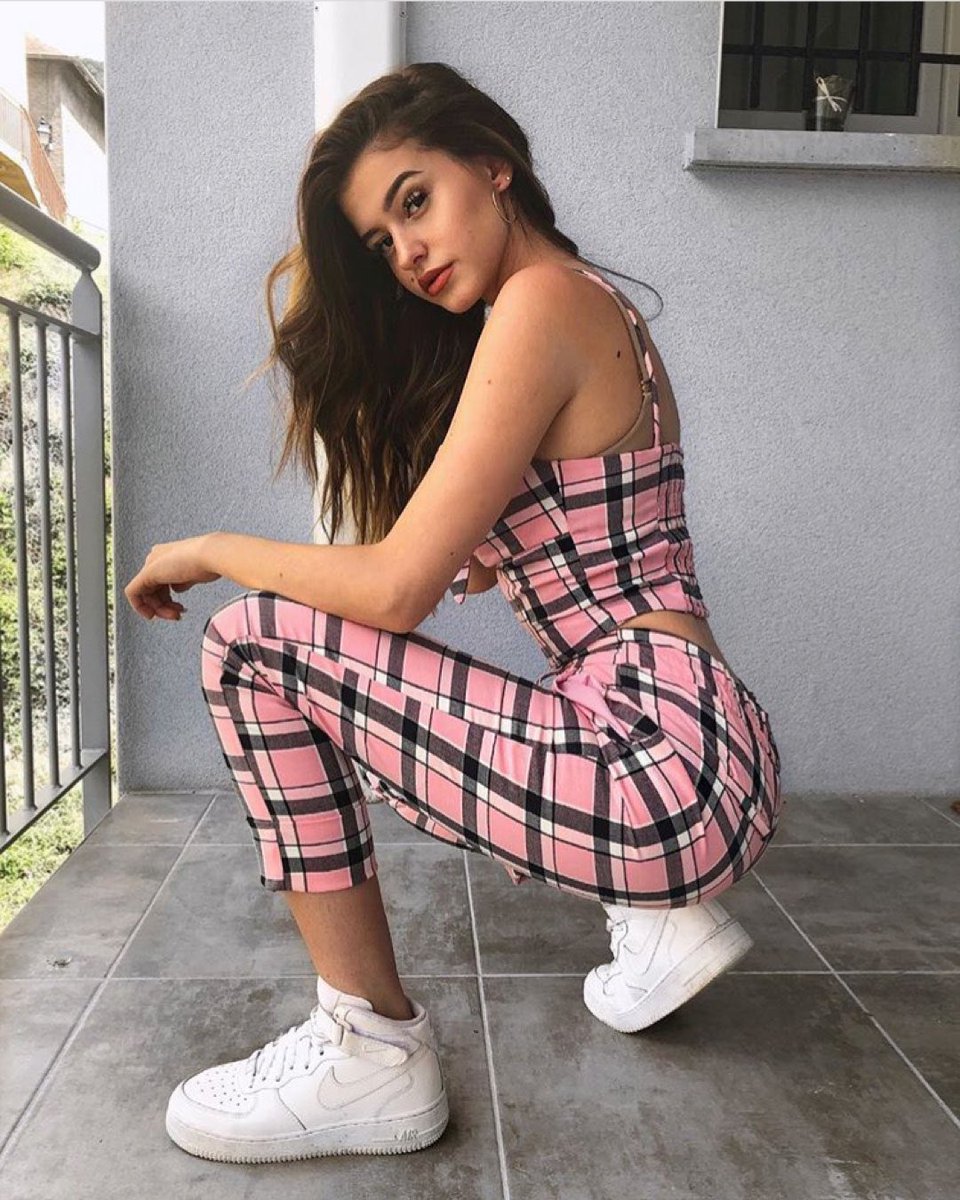 BundleOfGoddess's tweet photo. MY #WCW She is the best 😘😍🥰❤️ https://t.co/AF8Z60hg1N