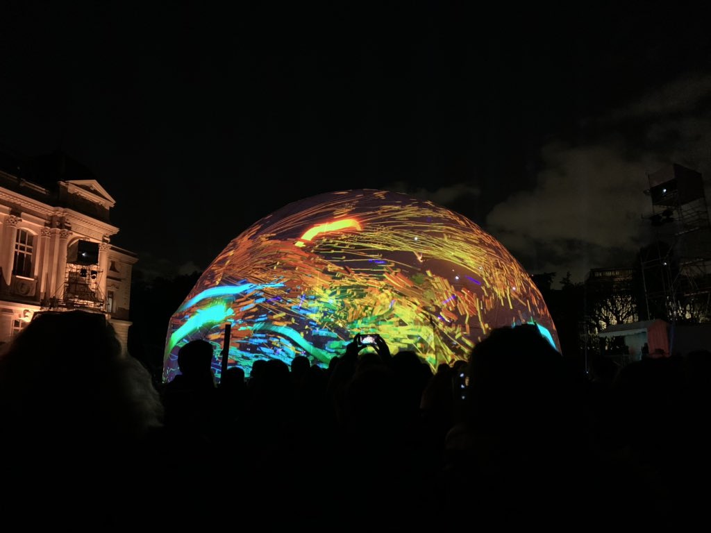 DDpret's tweet photo. Au jardin des plantes avec @RCapucon  et @Dassault3DS, magique.... #progressishuman https://t.co/SMQvOvwydj