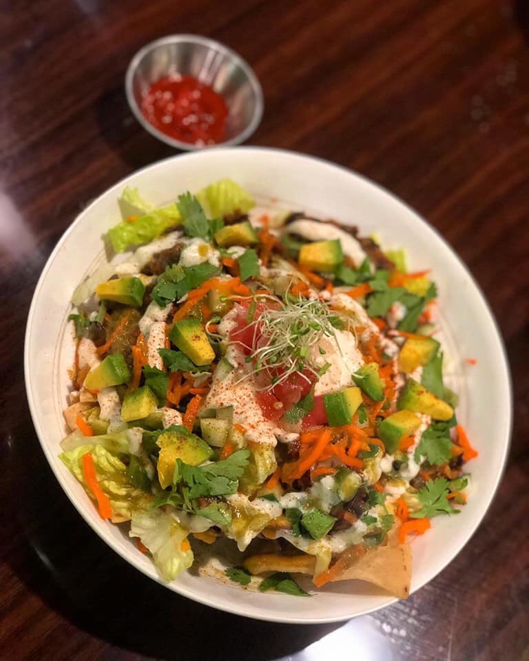 CRFOOD_BEERSPR's tweet image. Visitamos Madre Tierra #vegan  
MT the impossible #burger  a base de plantas y proteínas 💪🏼🍔🥙 #loadedchips 

Gente súper rico!!! Tienen que ir !💪🏼  100% (Caguas )