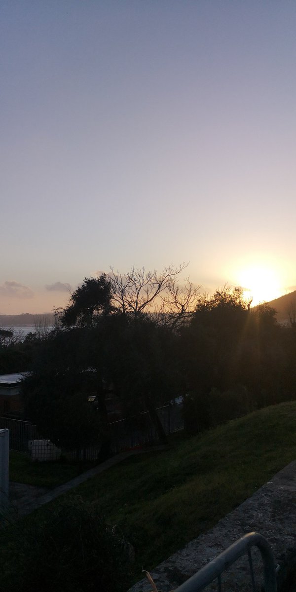 fabydea's tweet image. Tramonto inaspettato #tramonto #bastavirus #PositiveVibes