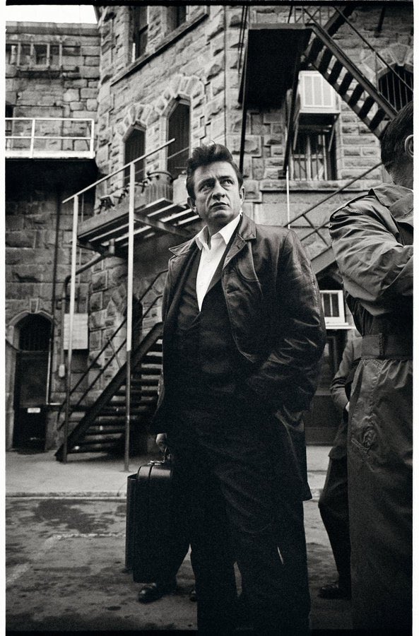 panchogzz's tweet photo. “All your life, you will be faced with a choice. You can choose love or hate…I choose love.”

Johnny Cash https://t.co/GsxsCfVewA