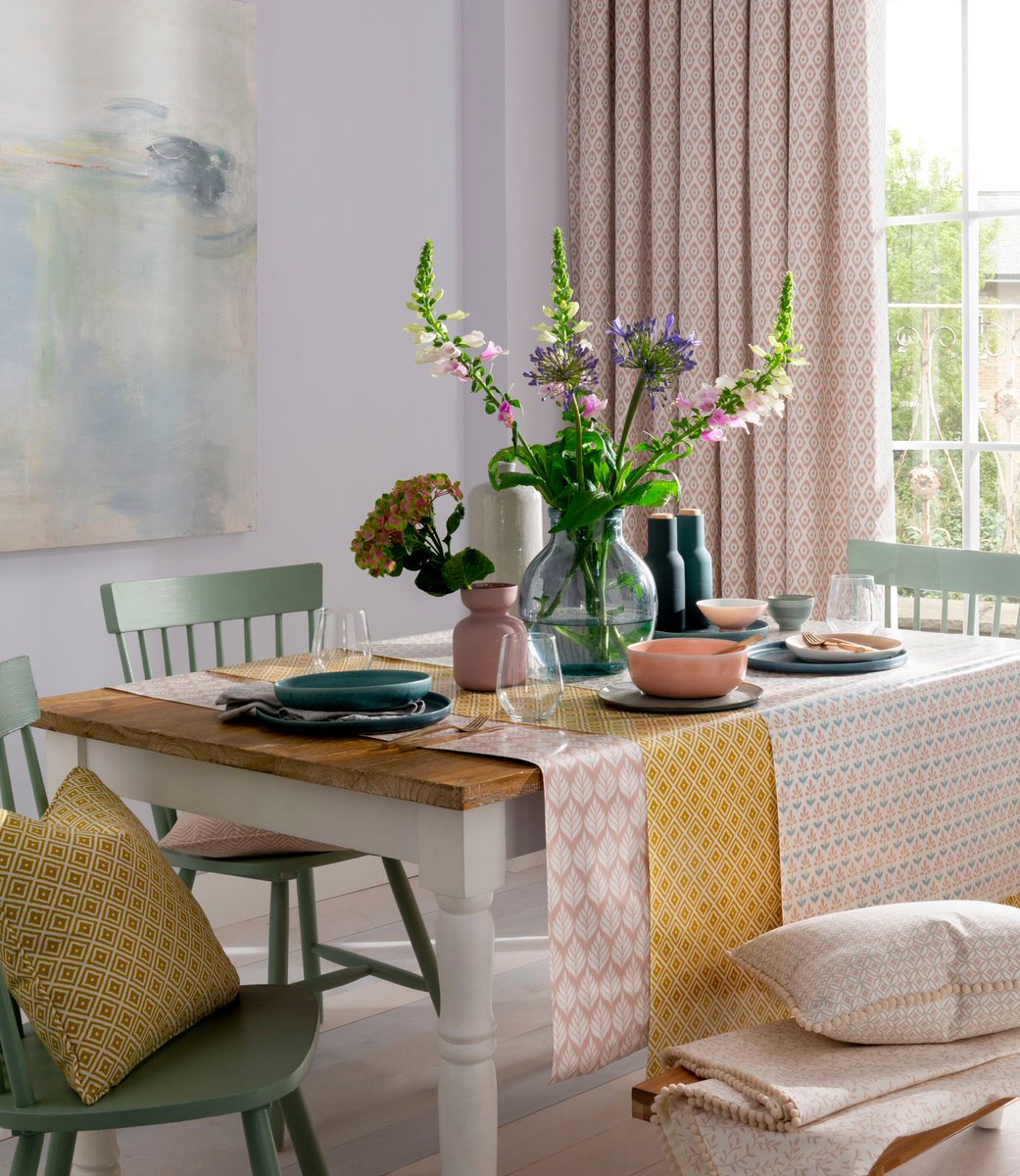 StudioGuk's tweet photo. Coordinates
Charming small scale designs include ikat motifs, simple florals, neat chevrons and enduring geometrics.These quirky patterns are perfect for table top and are also available in PVC.
.
.
.
#smallscaledesigns
#cottonprints
#ikats
#florals
#chevrons
#geos
#studiog https://t.co/o3HTIwT0E8