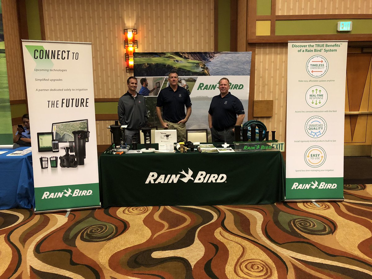 High Tech Irrigation &amp; Rain Bird Golf representing at a joint superintendent meeting with Hi-Lo Desert &amp; Southern California.. Gina giving a great presentation to open the event!  @RBIC, <a href="/RainBirdGolf/">RainBirdGolf</a>, <a href="/Hertz_golf/">Robert Hertzing</a> <a href="/GDRizzi/">Gina D Rizzi</a>,