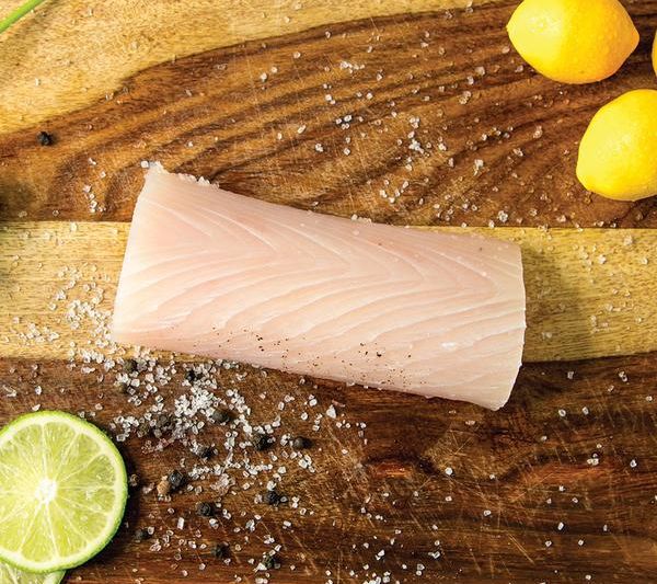 StandardFish's tweet photo. Mahi-Mahi has firm white flesh and a mildly sweet flavor that's perfect in a variety of dishes. It's easy to grill, broil, or even fry!

Shop now: https://t.co/RZGblSVvif https://t.co/z2zNF1OSxv