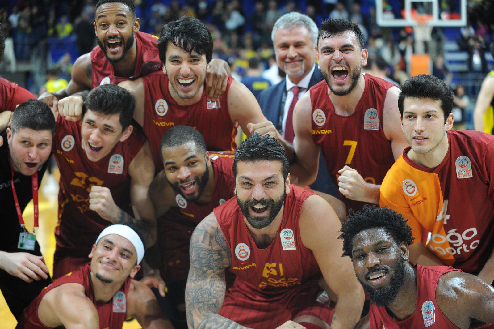 BSL | Bir derbi galibiyeti de Galatasaray Doğa Sigorta'dan!