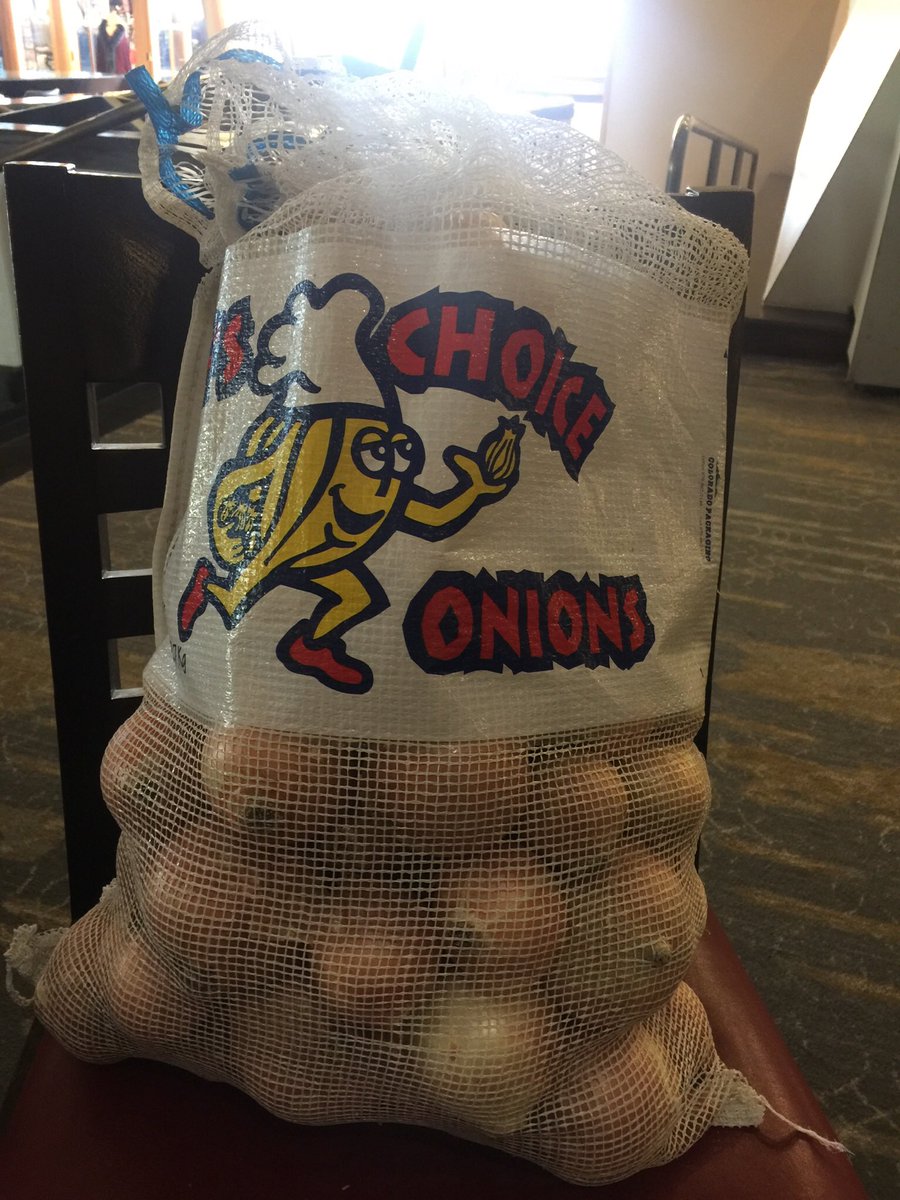 rebeccabr's tweet photo. #COFruitandVegetableGrowersAssoc #CFVGA parting gift #sakatafarm @CSU_foodsystems @CSUAgSci https://t.co/I3zugnDHI8
