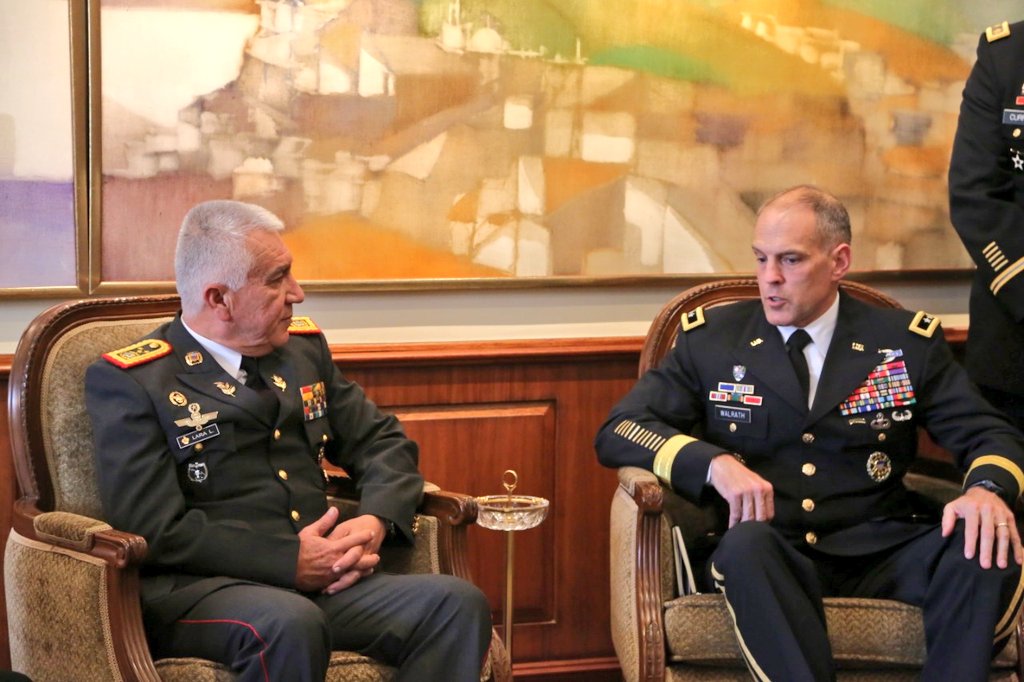 httpspbstwimgcommediaERulj09WAAAqErrformatjpgnamemedium