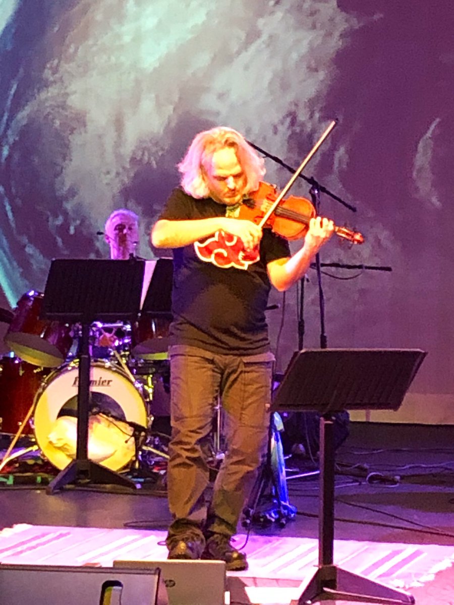 dmuleicester's tweet photo. That’s a wrap from tonight’s live coverage. What a fantastic show! 👏🙌 🎻 Check out a few pictures from the concert below👇. For more information on upcoming events in the @CeXchanges2020 festival, check out the webpages by clicking here. 👉https://t.co/IaGf9noNHT👈 #CeX20 https://t.co/NuFThJhArO