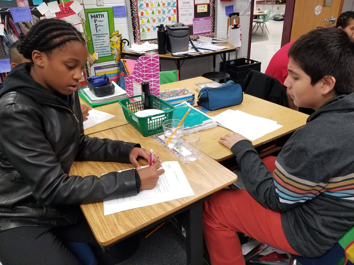 5thBrenMarPark's tweet image. Testing out how different mediums can effect how we see things. #learnthroughdoing