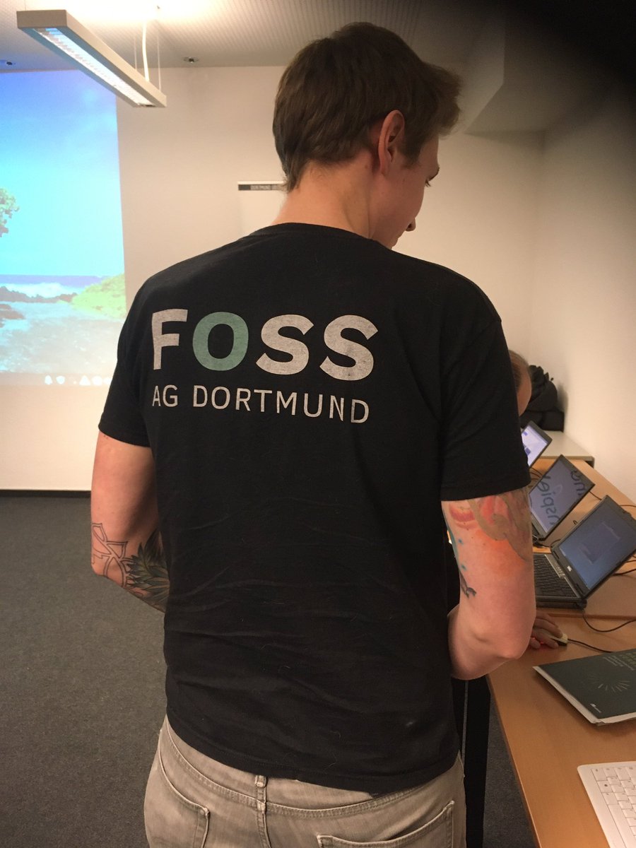 do_foss's tweet image. @FOSSAGTUDO Wie hat Euch die Veranstaltung des dlze am Mittwoch im Umweltamt der @stadtdortmund gefallen? #FreieSoftware #DOFoss