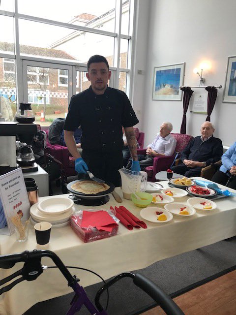 PrioryCourtCare's tweet photo. #PancakeDay #indigence at Priory Court 💜💚 #lovely #food #yummy #thefuturecaregroup #fun #love #family https://t.co/XBjgwfajhk