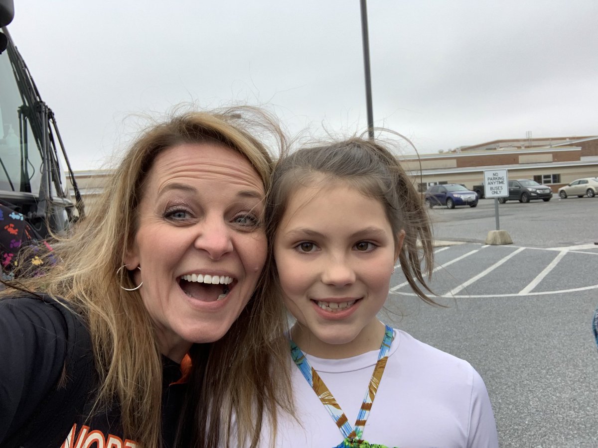 drrandipayne's tweet photo. Bus B is Florida-Bound! @NESD @NEMusicDept #BobcatProud https://t.co/qElz9zCLlZ