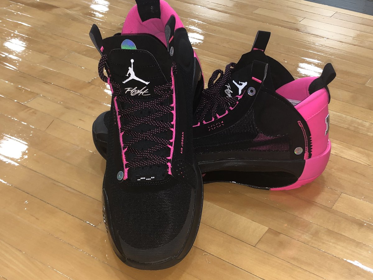 university of michigan basketball pink shoes