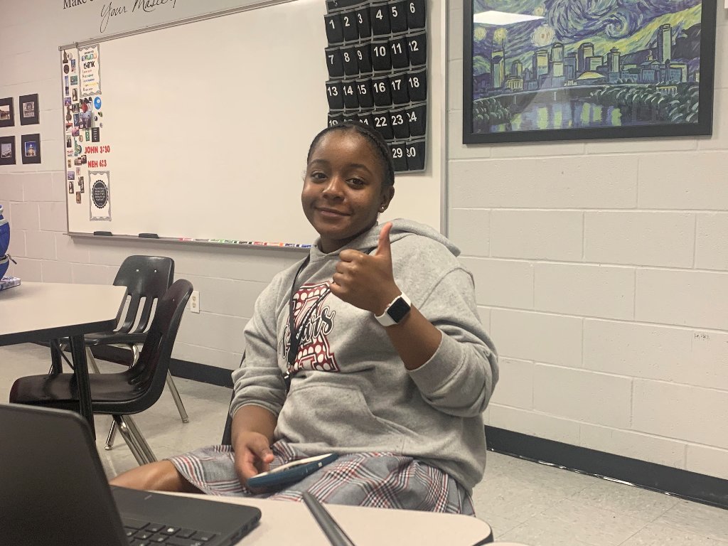 thebearsmark's tweet photo. When a book is turned into a movie, which one is better the book or the movie? We discussed this during class today, and I had fun stating my opinion on the topic and listening to the opinions of my classmates. // Tayler Ruffin #DAstudentvoice #fundaysatschool https://t.co/uzv67ZUicJ