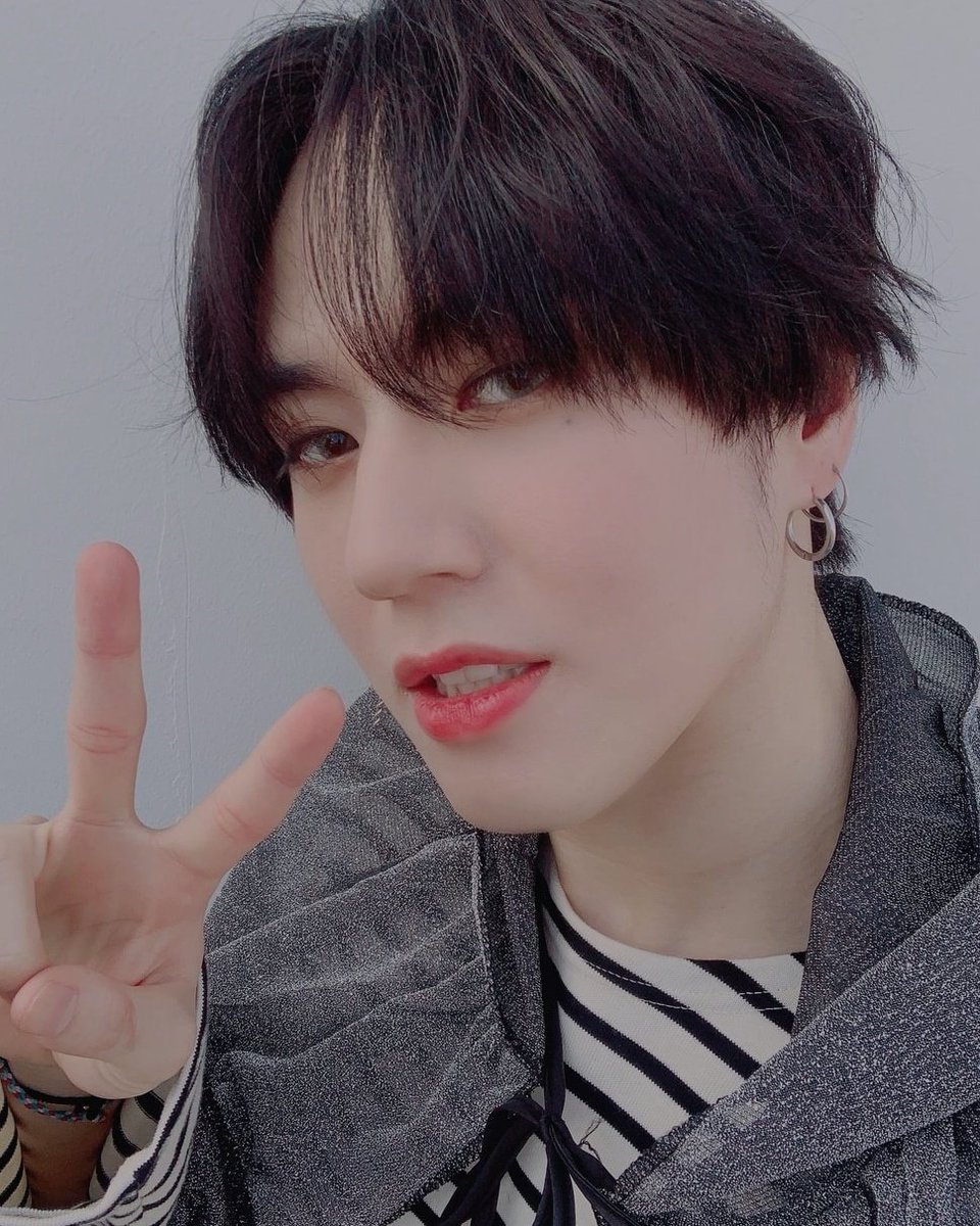 tskundie's tweet image. ⠀ ⠀ ⠀⠀⠀
⠀ ⠀ ⠀⠀
⠀ ⠀ ⠀𝑽𝑶𝑮𝑼𝑬 ₊ 吸 ❪ hım fαce ıs α mαp of the ɯorld, 𝐥𝐢𝐤𝐞 𝐢𝐧 𝐭𝐡𝐞 𝐦𝐚𝐠𝐚𝐳𝐢𝐧𝐞𝐬.