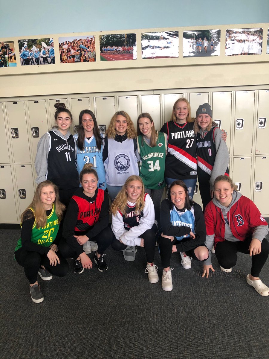 Game Day!! 💯. Come support your girls tonight vs Oregon City!  JV/JV2 at 5:30. Varsity tips at 7. See U in the Gym!