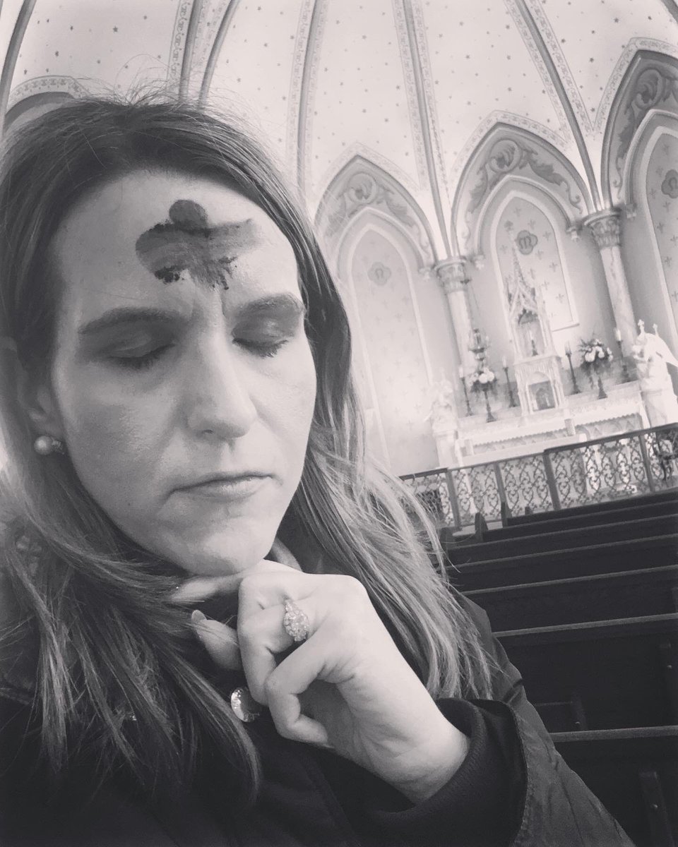 VAlonsoWeather's tweet photo. “Remember that you are dust, and unto dust you shall return.” #40days #lent #lentbegins #ashwednesday #ashcross https://t.co/9vc1SlTsKq