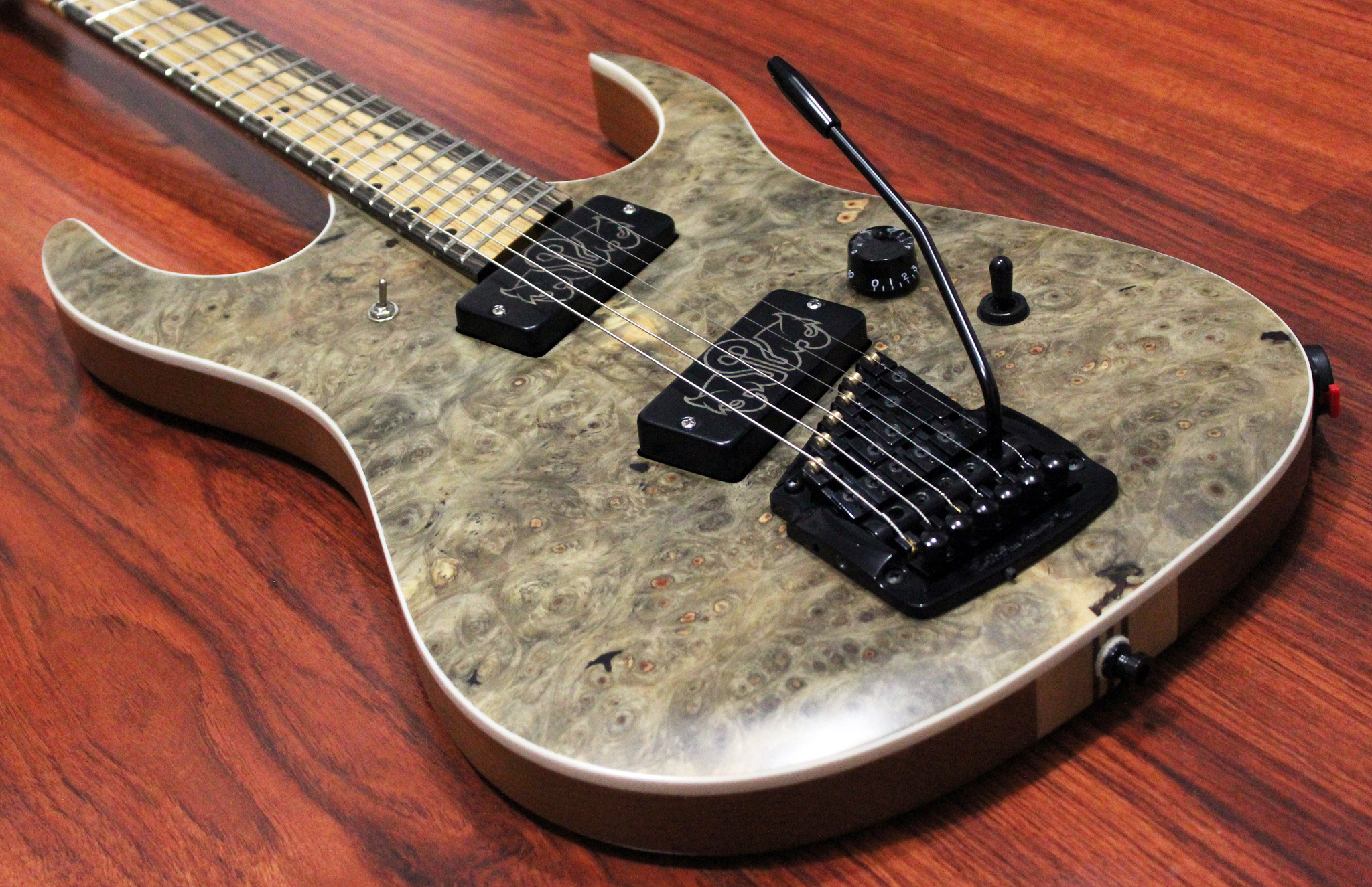 Fanned on sale fret tremolo