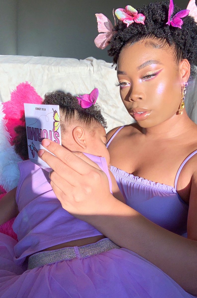 KarimahGood's tweet photo. I am so in love with my daughter this look I did w/ @kyliecosmetics @KylieJenner was really transcendent for me π¦ππ
#STORMICOLLECTION https://t.co/O9vy0ahyWs