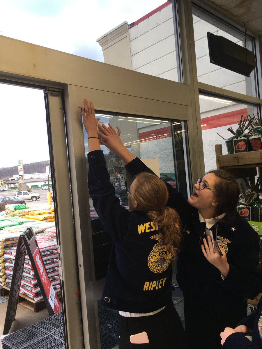 Another great night at the Ripley <a href="/TractorSupply/">Tractor Supply</a> raising money for the <a href="/NationalFFA/">National FFA</a> #GrantsForGrowing program this #FFAWeek! We're almost halfway to our goal of $4000 by March 1!
