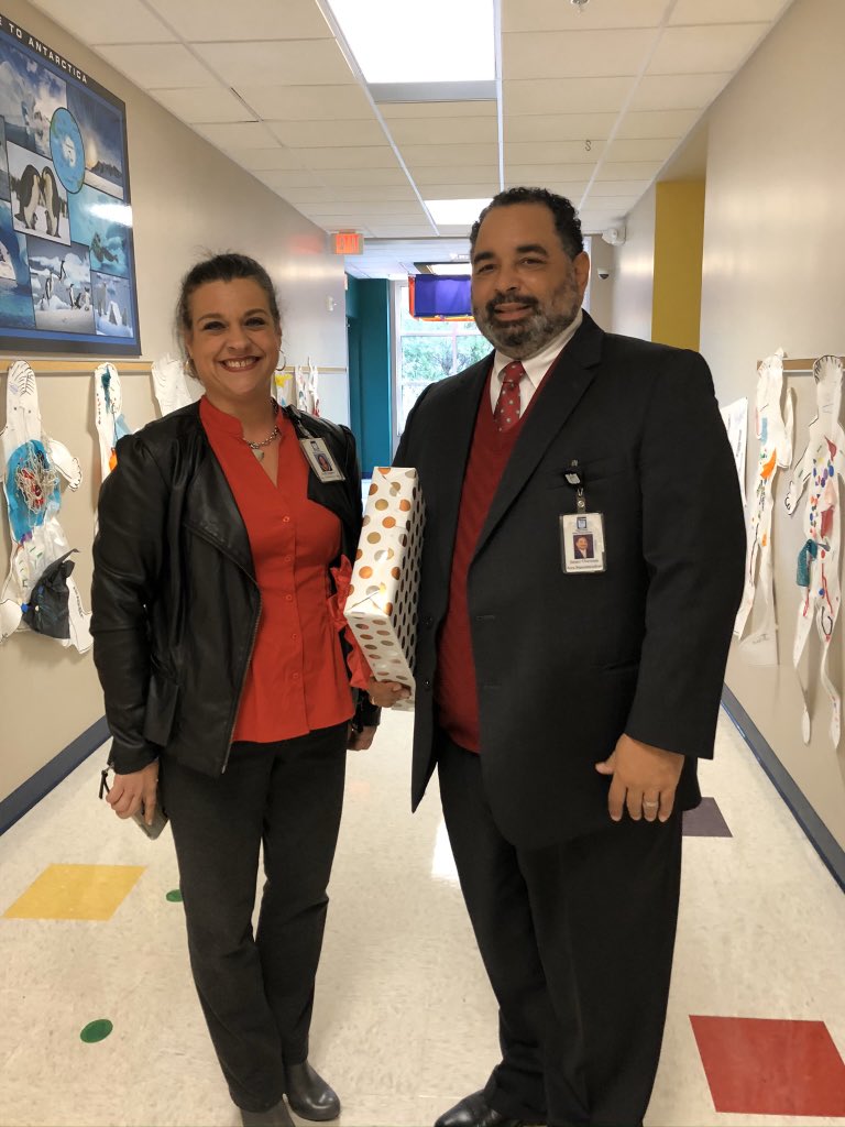 Kelly Swartzel tweet media