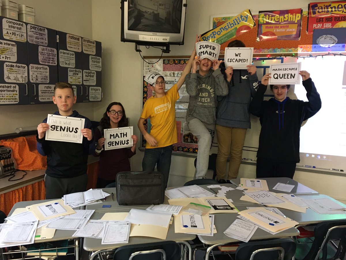 pamela light tweet media